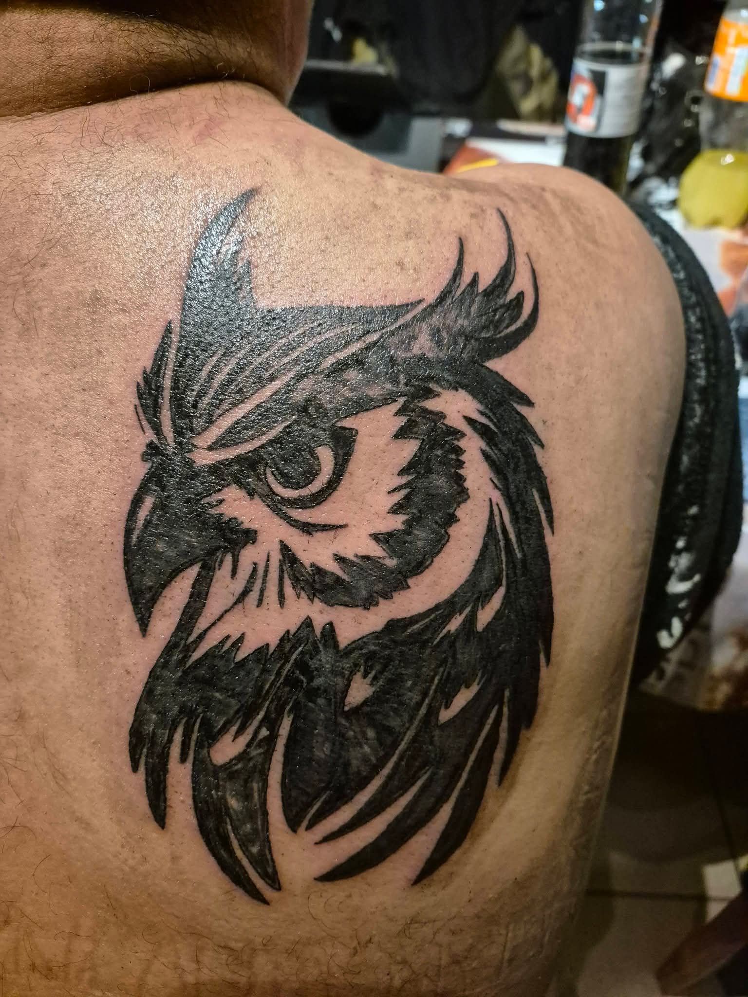 Tattoo Artist bij het werk